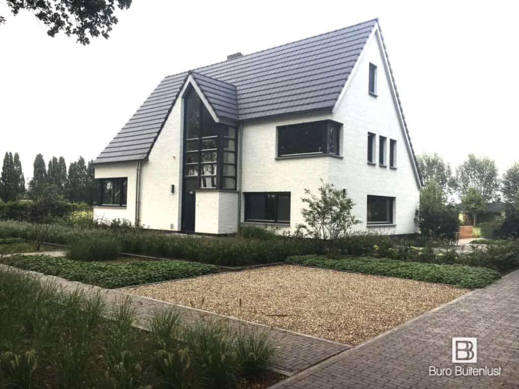 Landelijke tuin bij moderne villa Sint Oedenrode Buro Buitenlust